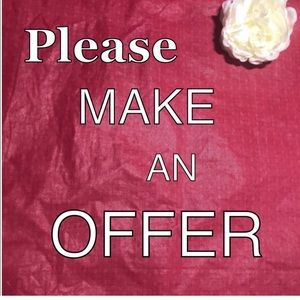 ACCEPTING OFFERS !  SEND OFFER EVERYTHING HAS TO GO 💕🌞🌴🦩